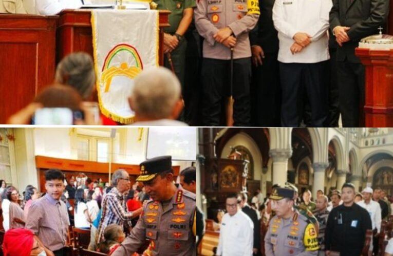 Tinjau Dua Gereja, Kapolri Pastikan Pengamanan dan Pelayanan Misa Malam Natal