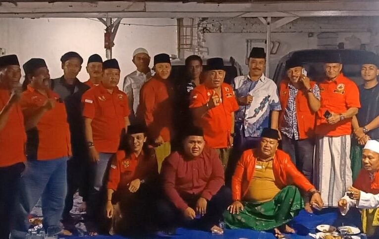 MADAS Sedarah DPAC Simokerto Surabaya beserta anggotanya mengadakan acara Selamatan dan Doa Bersama Setelah Di Lantik Pada tanggal 30 November kemarin.