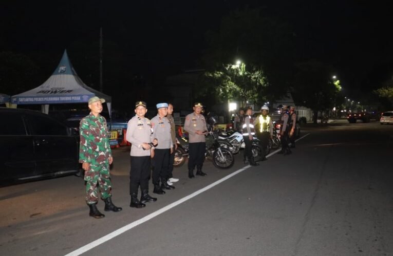 Jelang Nataru, Polres Pelabuhan Tanjung Perak Gelar Patroli Skala Besar Gabungan TNI – polri.