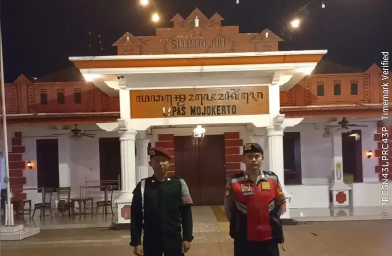 Perkuat Pengamanan Malam Hari, Lapas Mojokerto Dapat Patroli Sambang Polres Mojokerto Kota