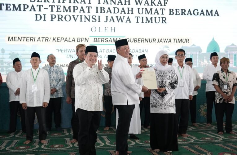 Kasdam V/Brawijaya Hadiri Penyerahan Sertifikat Tanah Wakaf dan Tempat Ibadah Nasional