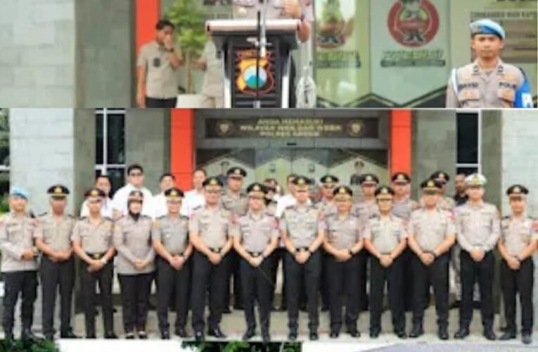 Suasana Haru, Kapolres AKBP Rovan Richard Mahenu Pimpin Apel Terakhir, Titip Pesan dan Doa untuk Anggota Polres Gresik