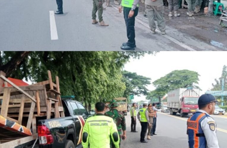 Satlantas Polres Pasuruan Tertibkan PKL dan Parkir Liar di Bundaran Sirkel Gempol