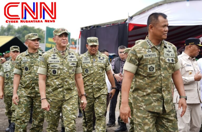 Pangdam V/Brawijaya Dampingi Wakil Panglima TNI Tinjau KDKMP dan Yonif TP 886/PJ