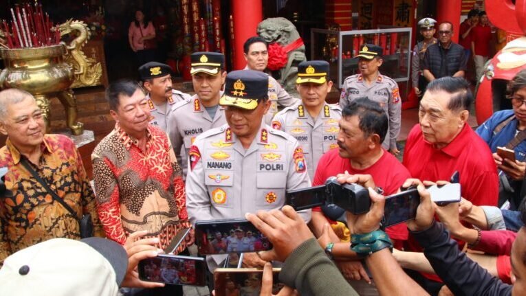 Kapolda Jatim Tinjau Klenteng Eng An Kiong di Kota Malang Tegaskan Komitmen Jogo Jawa Timur Saat Imlek 2026