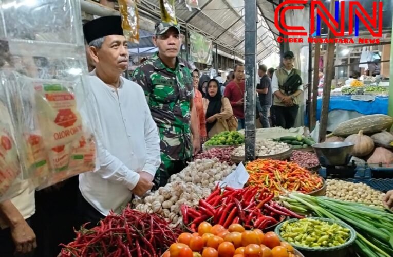 Kodim dan Pemkab Trenggalek Pantau Harga Sembako di Pasar Tradisional