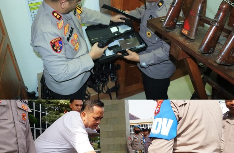 Jelang Lebaran 2026, Polres Gresik Sidak Senjata Api Personel Pastikan Kesiapan Pengamanan Mudik
