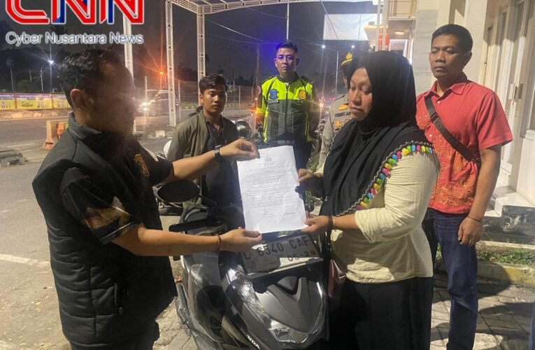 Polsek Kenjeran Kembalikan Sepeda Motor yang di laporkan Hilang Dan di Temukan di Suramadu.