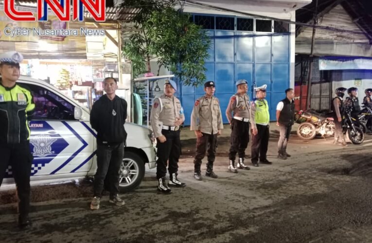 Antisipasi Perang Sarung, Polres Pelabuhan Tanjung Perak Intensifkan Patroli Jelang Sahur