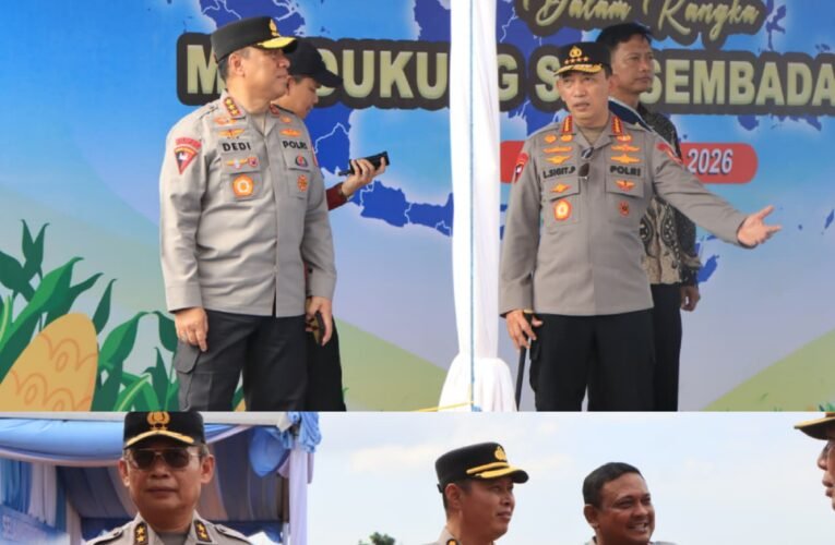 Polri Bersama Petani Jagung Tuban Bersiap Sambut Kehadiran Presiden RI pada Panen Raya