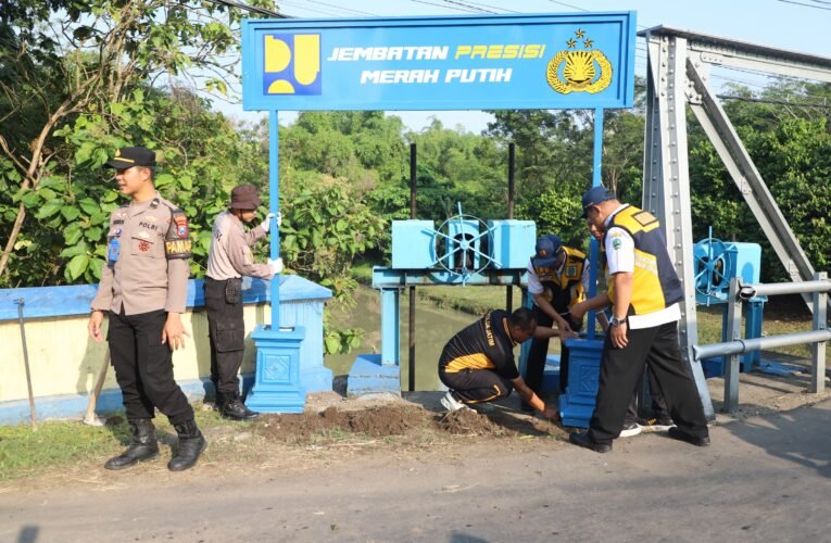 Polres Magetan Revitalisasi Jembatan Mangge untuk Masyarakat
