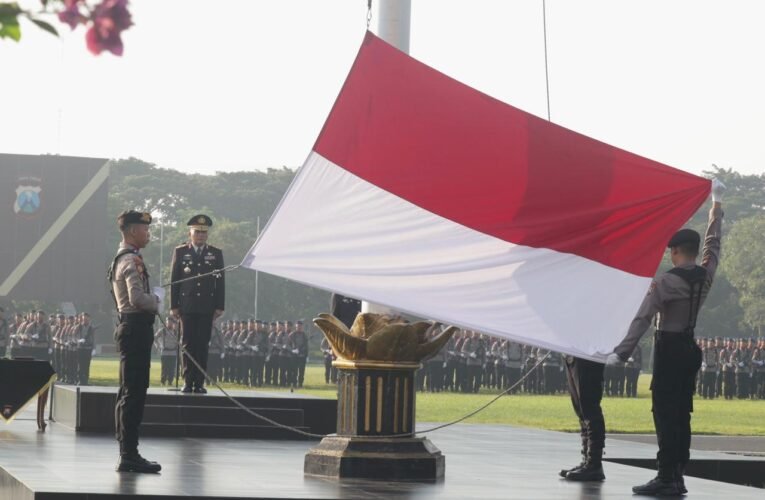 Gelar Upacara Hari Lahir Pancasila, Wakapolda Jatim : Pancasila Kunci Persatuan Bangsa di Tengah Ancaman Global