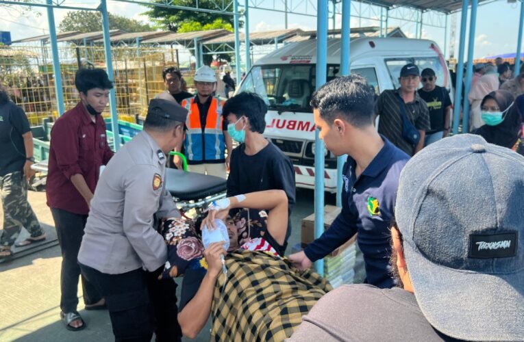 Polres Gresik Beri Layanan Ambulans Gratis untuk Masyarakat
