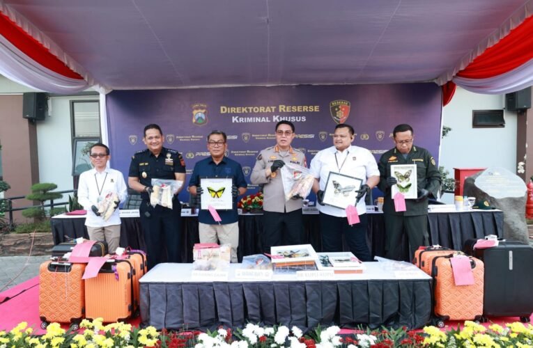 Polda Jatim Ungkap Tiga Kasus Kejahatan Sumber Daya Alam, Empat Tersangka Diamankan