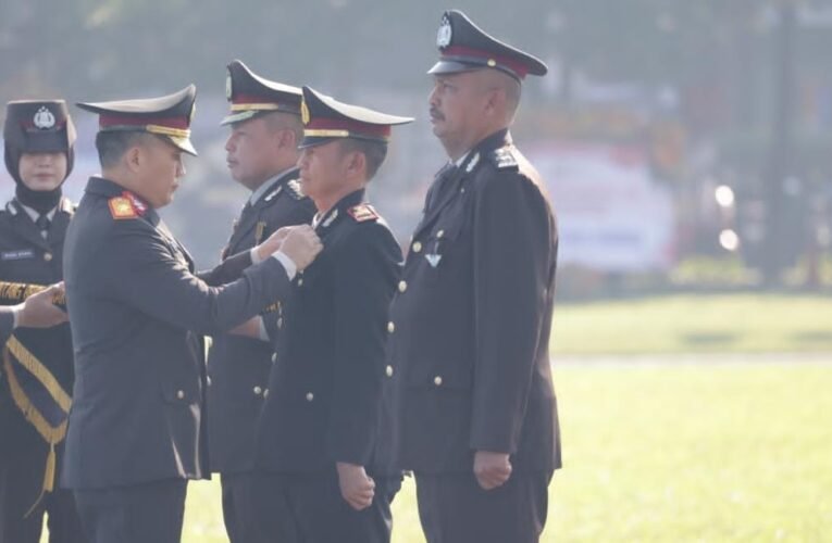 Polda Jatim Gelar Upacara Hari Bhayangkara ke-80, Teguhkan Semangat “Polri untuk Masyarakat”