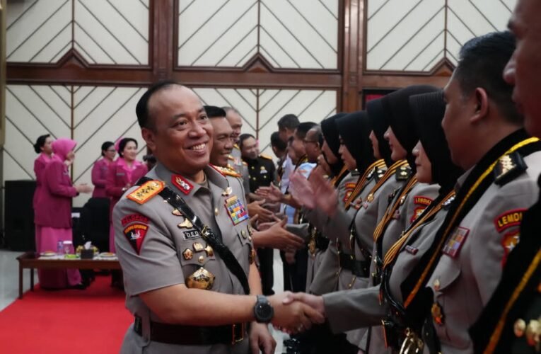 Wakapolri: 418 Lulusan Sespim Siap Jadi Garda Terdepan Hadapi Tantangan Global dan Era Digital