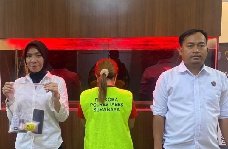 Dibekuk Satresnarkoba Polrestabes Surabaya, Wanita Penjual Roti Nekat Kembali Jadi Pengedar Narkoba 1 Ons Sabu dan Ekstasi