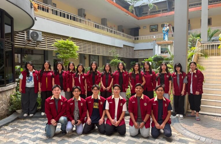 Ketua OSIS Catherina Grace: Komunikasi dan Inisiatif Jadi Kunci Kepengurusan OSIS SMAK Frateran Surabaya