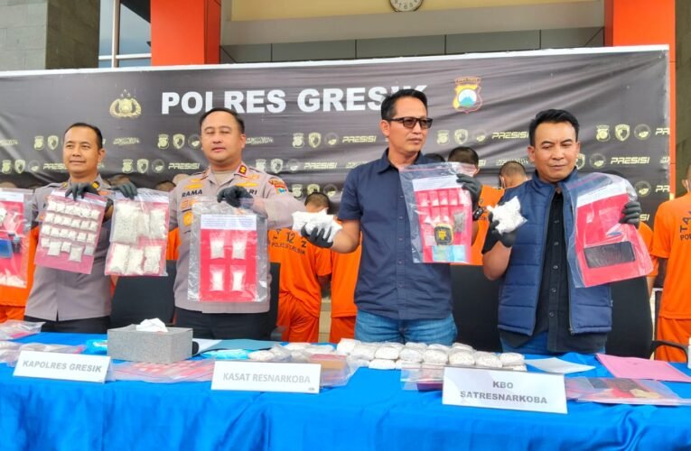 Polres Gresik Ungkap Jaringan Peredaran Narkotika, 17 Tersangka Disergap Hanya 12 Hari