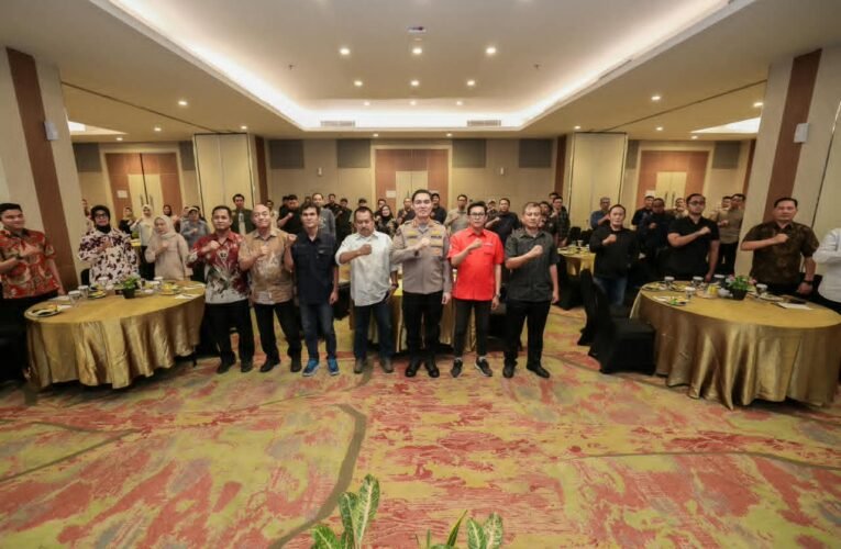 Ngopi Bareng Awak Media, Polda Jatim Perkuat Kemitraan dan Komunikasi