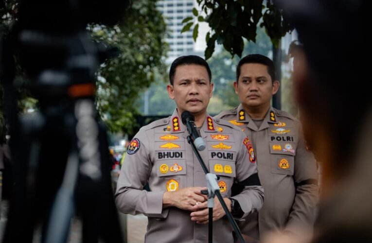 Polda Metro Jaya Siapkan Layanan Kesehatan bagi Masyarakat dalam Kegiatan Penyampaian Aspirasi