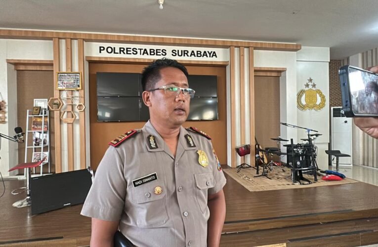 Flyer Promosi dengan Visual Menyerupai Atribut Polri Dibuat Menggunakan AI, Polrestabes Surabaya Lakukan Pendalaman